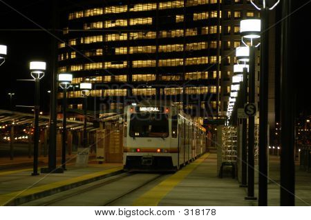 Notte stazione ferroviaria