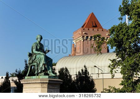 Bronze Statue Of Hygieia (fontanna / Pomnik Higiei) In Poznan, Poland At Freedom Square (plac Wlnosc