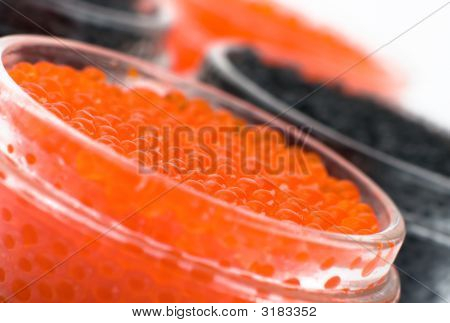 Caviar สีดำ และสีแดง
