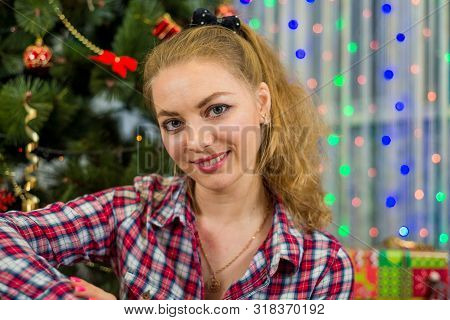 Holidays, Celebrations And People Concept-young Caucasian Woman In Grunge Style In Home Cozy Clothes