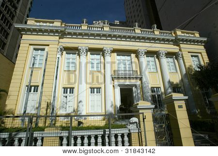 BELO HORIZONTE, Brazílie - 25. července: Venkovní pohled hudby Conservatorio UFMG je zobrazen července 25