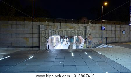 Warsaw, Poland. 25 August 2019. Vistulan Boulevards On The Western Side Of The River Vistula In Wars