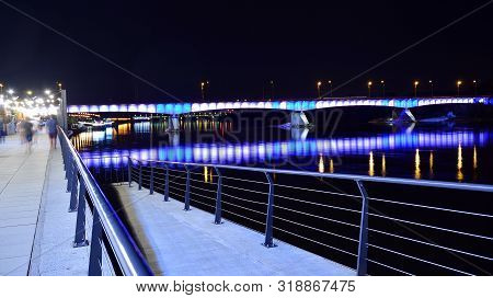 Warsaw, Poland. 25 August 2019. Vistulan Boulevards On The Western Side Of The River Vistula In Wars