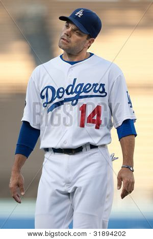 LOS ANGELES - 20 giugno: Los Angeles Dodgers SS Jamey Carroll #14 prima il gam di Major League Baseball