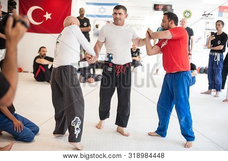 Kapap Instructor Altin Qoku Demonstrates Street Fighting Techniques