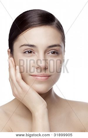 volto fresco con trucco naturale, senza filtri utilizzati sulla pelle