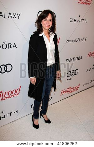 LOS ANGELES - 4 Şubat: Sally Field Hollywood Reporter kutluyor 85 Akademi Awar geldi