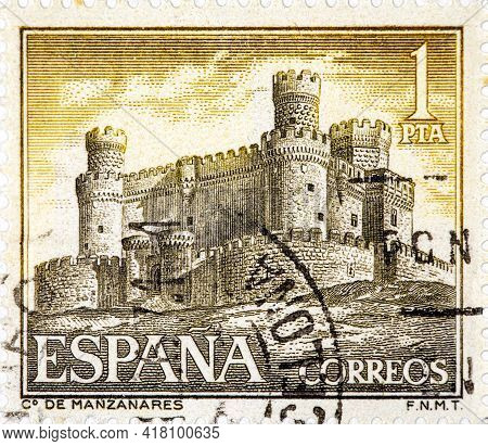Spain - Circa 1966: A Stamp Printed By Spain Shows View Of The Castle Manzanares In Manzanares El Re