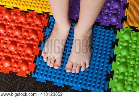 Foot Massage Mat For Babies. Prevention Of Flat Feet And Hallux Valgus. Orthopedic Massage Puzzle Ma