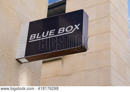 Bordeaux , Aquitaine France - 04 22 2021 : Blue Box Sign Text Logo Of Fashion Sporty Clothing Store 