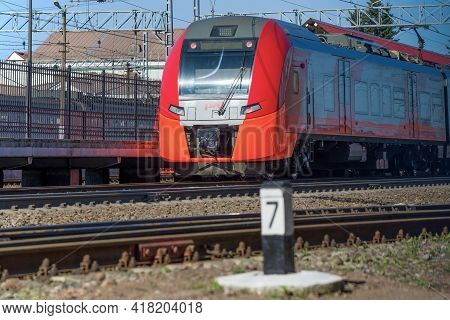 Vyborg, Russia - May 09, 2018: The Head Car Of The Electric Train Es2g Close-up. Railway Station Of 