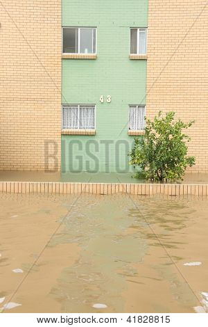 Brisbane, Australien - Januar 28: Häuser überflutet von Ex-Tropical Cyclone Oswald 28 Januar 201
