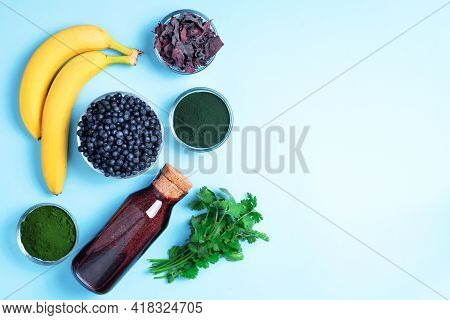 Heavy Metals Detox Smoothie. Blueberries, Bilberry, Barley Grass Juice Extract, Spirulina Powder, Or