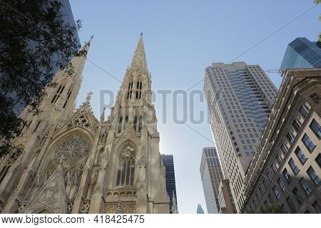 New York City, Ny, Usa 2.09.2020 - Saint Patricks Cathedral Spires 5th Ave Botton Up View. Midtown M