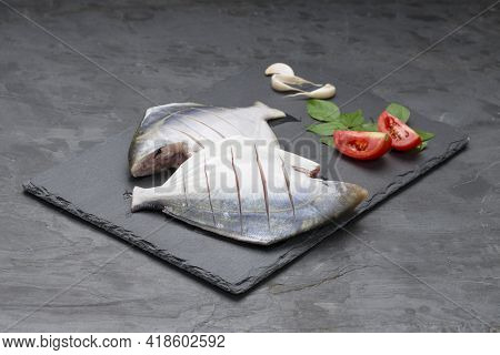 Raw White Pomfret