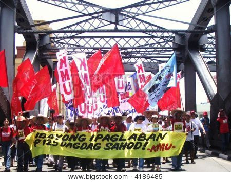 Protestent de travailleurs pourrait un rallye