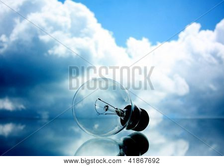 Lamp op wolken achtergrond