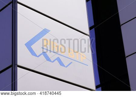 Bordeaux , Aquitaine France - 04 22 2021 : Pro Btp Logo Brand And Text Sign On Wall Entrance Insuran