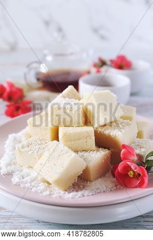 Apple Gelatin Dessert. Sugar Free Pastila. Homemade Apple Marshmallow Cubes In Coconut Flakes And Te