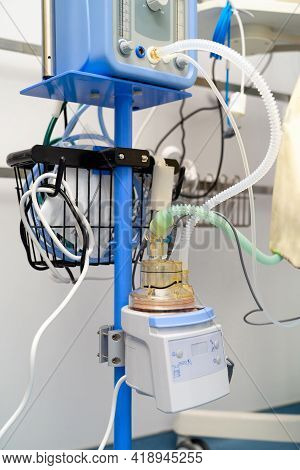 Mechanical Ventilation Equipment. Pneumonia Diagnosing. Ventilation Of The Lungs With Oxygen. Ventil