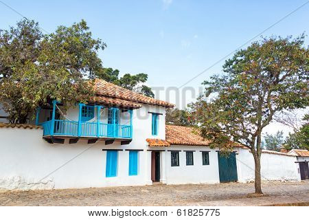 White Colonial Architecture