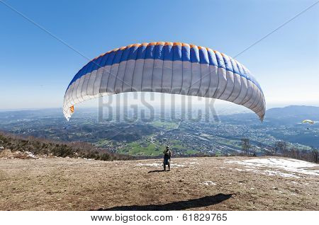 paraglider take-off