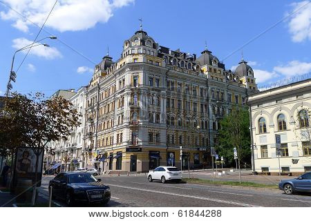 Beautiful Building On Bogdana Khmel'nitskogo Street, Kiev