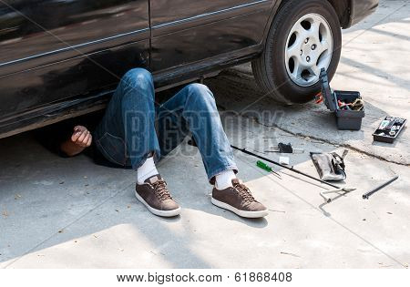 Auto Mechanic