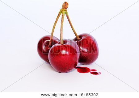 Cerejas com suco