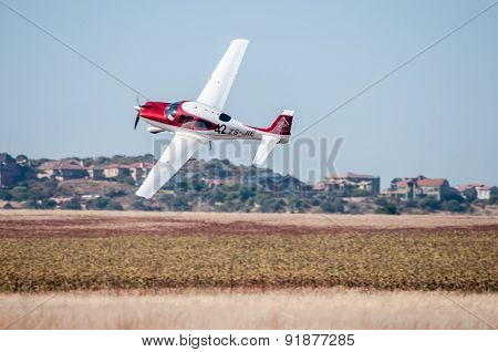 Cirrus Sr22 Take Off In The Presidents Trophy Air Race