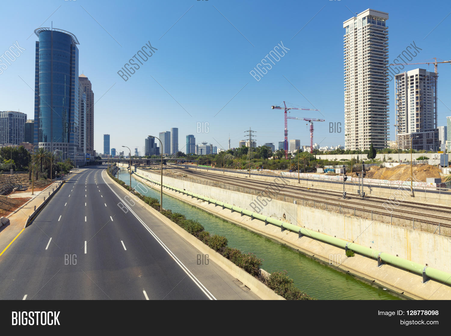 Empty Freeway Day Image & Photo (Free Trial) | Bigstock