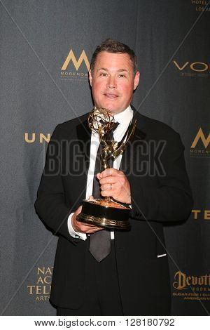 LOS ANGELES - APR 29:  Jeff Corwin at the 43rd Daytime Emmy Creative Awards at the Westin Bonaventure Hotel  on April 29, 2016 in Los Angeles, CA