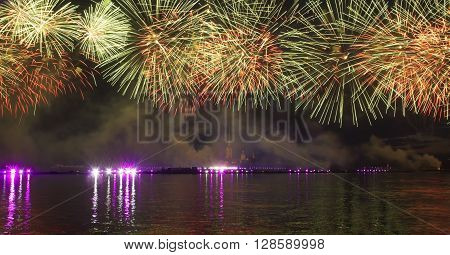 Laser show in St.Petersburg June 24: Holiday "Scarlet sails"