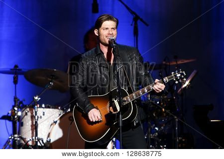 NEW YORK-MAY 5: Actor/singer Chris Carmack performs onstage during ABC's 