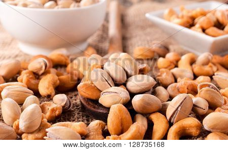 Image of close up to nuts mix