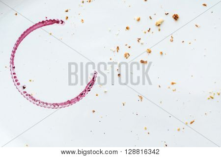 empty plate with wine stain