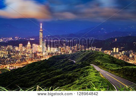 Imageng Of Skyline Of Xinyi District In Downtown Taipei, Taiwan