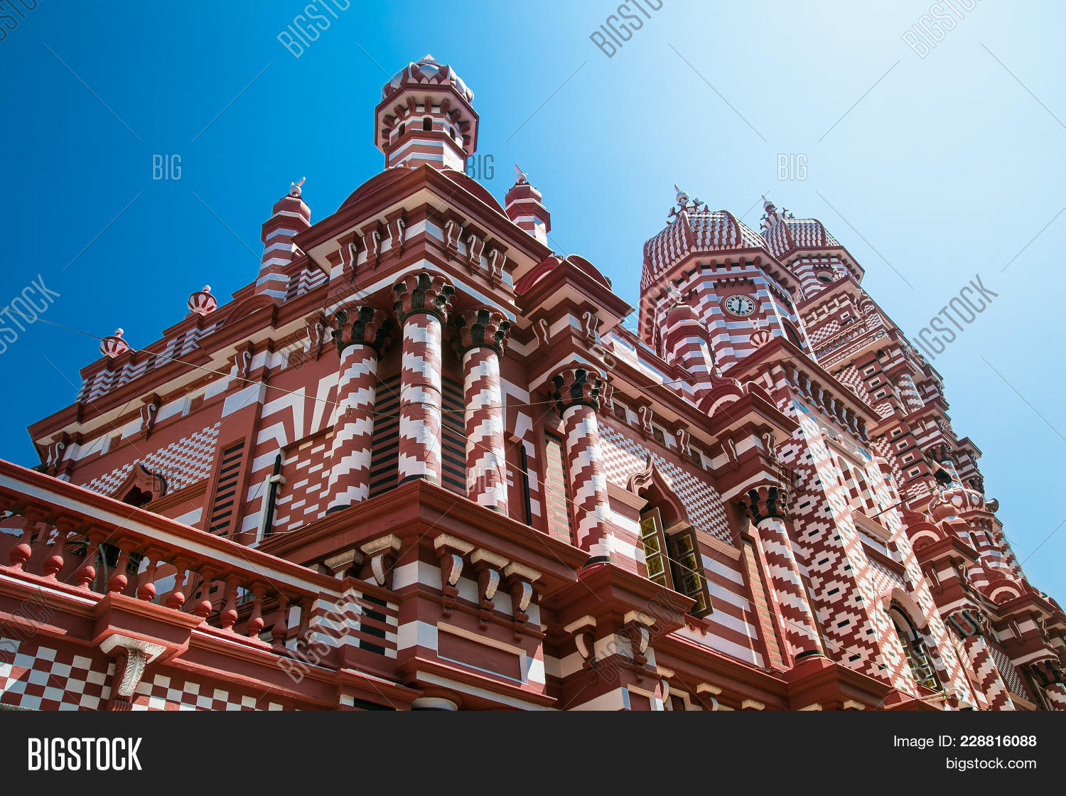 Jami-Ul-Alfar Mosque Image & Photo (Free Trial) | Bigstock