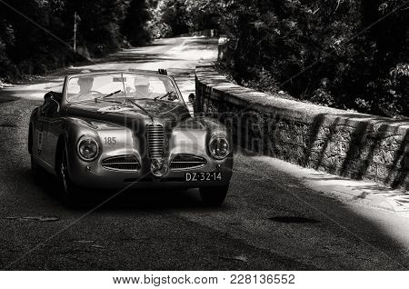 Gola Del Furlo, Italy - May 19: Alfa Romeo 6c 2500 Ss 1947 On An Old Racing Car In Rally Mille Migli