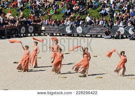 Show Of The Birthday Of Rome