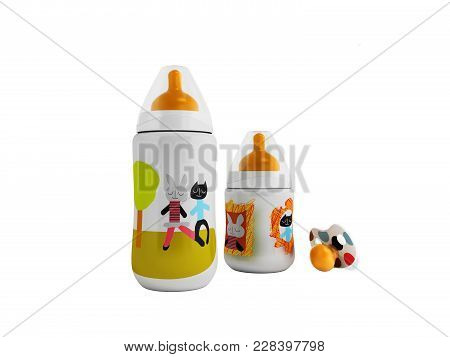 A Set Of Bottles And A Pacifier For A Child 3d Render On A White Fonet No Shadow