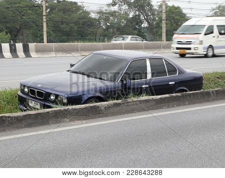 Car Accidentally Went Into A Roadside Ditch ; Vibhavadi-rangsit Road Km 42  ; Thailand 27 Feb 2018