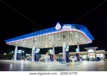 Nakhon Pathom, Thailand - Feb, 2018 :  The Ptt Fuel Petrol Station In The Night Scene