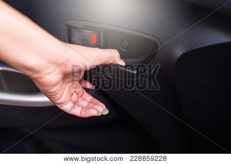 Hand Using Car Open Image & Photo (Free Trial) | Bigstock