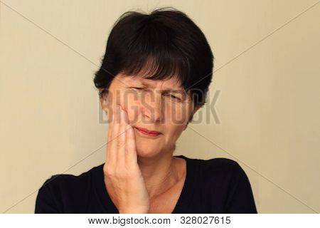 Woman Has A Sore Tooth, The Average Age