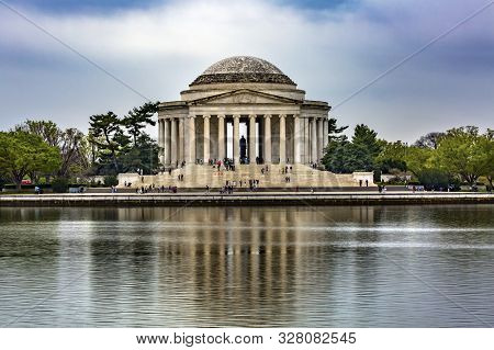 Tidal Basin Reflection Staute Jefferson Memorial Washington Dc