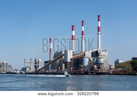 New York, United States Of America - September 23, 2019: Ravenswood Generating Station Seen From Roo