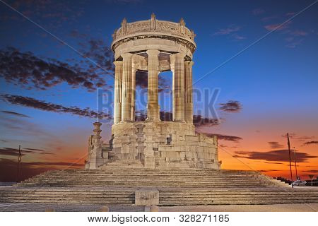 Ancona, Marche, Italy: View At Dawn Of The War Memorial, Circular Temple Of 1930 In Istrian Stone