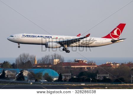 Istanbul / Turkey - March 27, 2019: Turkish Airlines Airbus A330-300 Tc-jni Passenger Plane Landing 