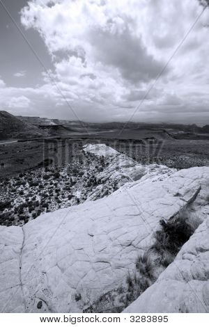 Guardando verso il basso le arenarie In Snow Canyon - Utah